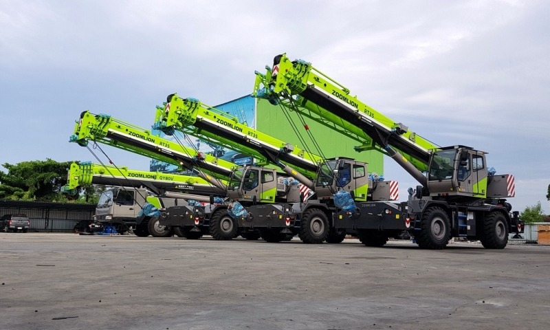 รถเครนใหม่ซูมไลอ้อน